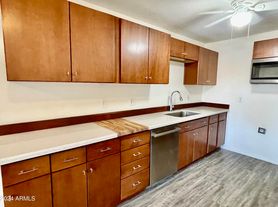 9609 N 13th St, Phoenix, AZ