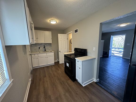 4th image of 4029 Wabash Ave #1