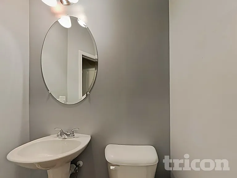 2271 Wentworth Park Dr — Photo 15
