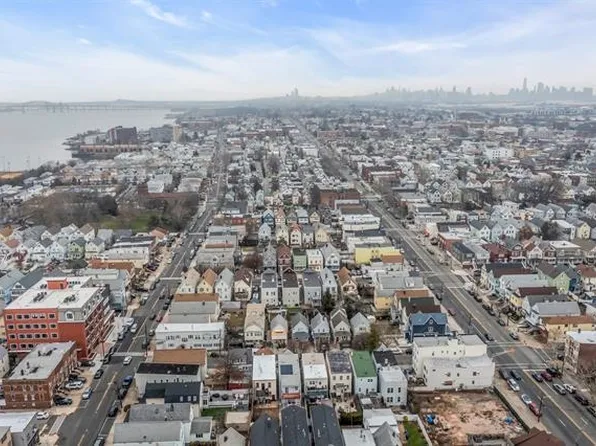 345 Avenue A image 20 of 20