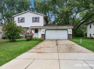 357 Andover St SE, Kentwood, MI 49548