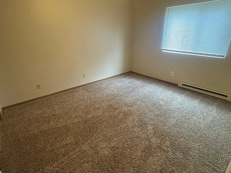 1201 E Bell Avenue — Photo 13
