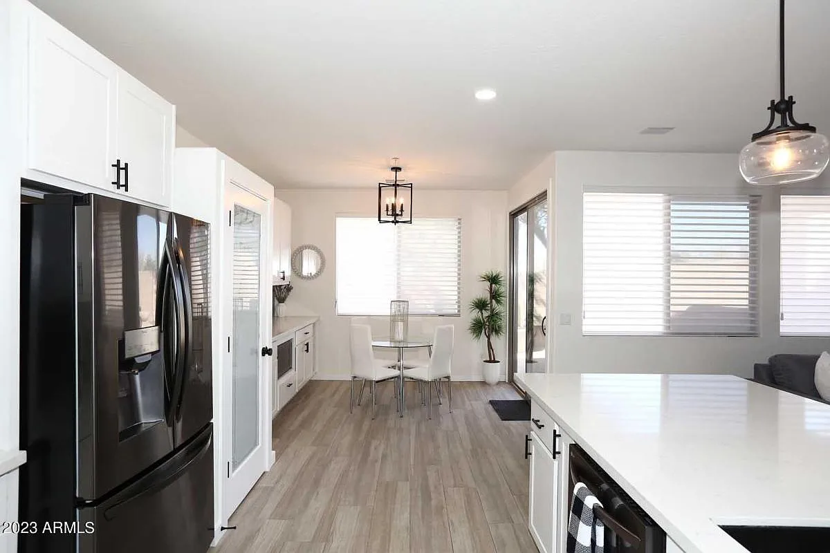 3 bed, 1810 sqft, $8,000 — Photo 4