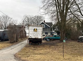 25401 W Loomis Rd, Wind Lake, WI 53185