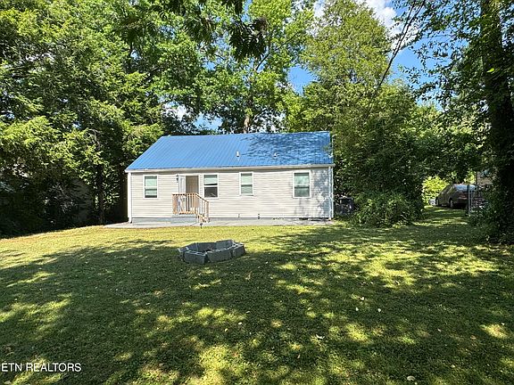 5th image of 3037 Hackman St