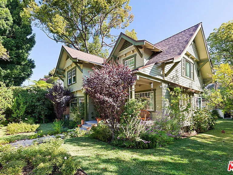 2102 N Bronson Ave — Photo 4