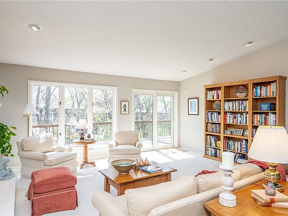 5th image of 4814 Cedar Dr #94