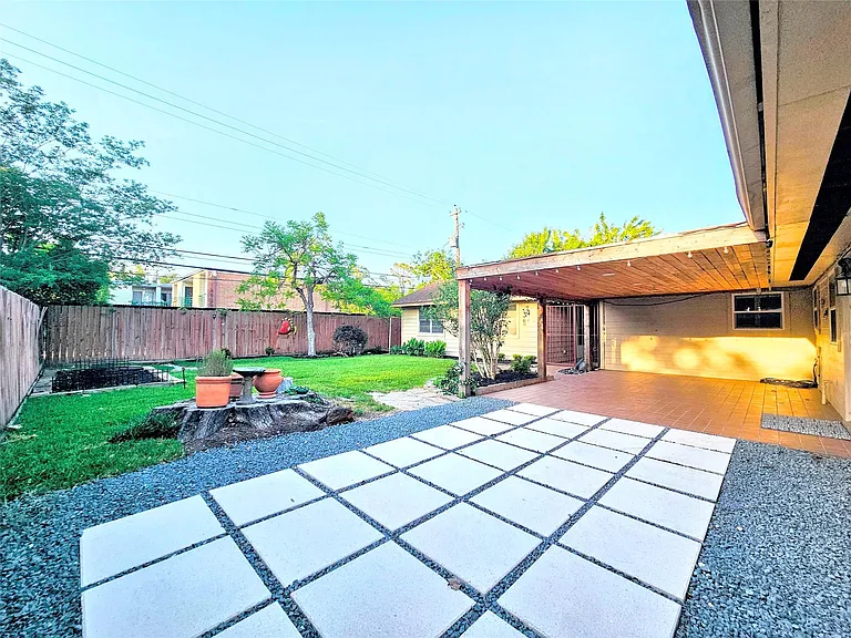 2527 Willowby Dr — Photo 12