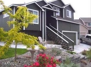 4803 Goat Rocks Ct, Yakima, WA 98901