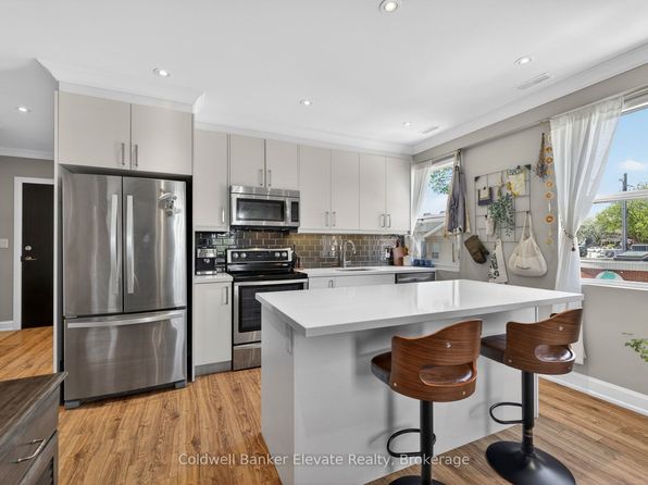 2 King St W #205, Hamilton, ON L9H 6Z1