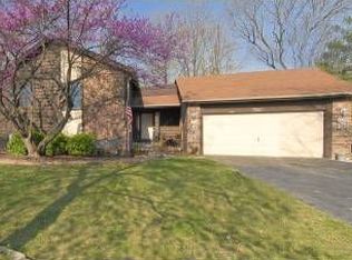 289 Amber Jack Dr, Ballwin, MO 63021