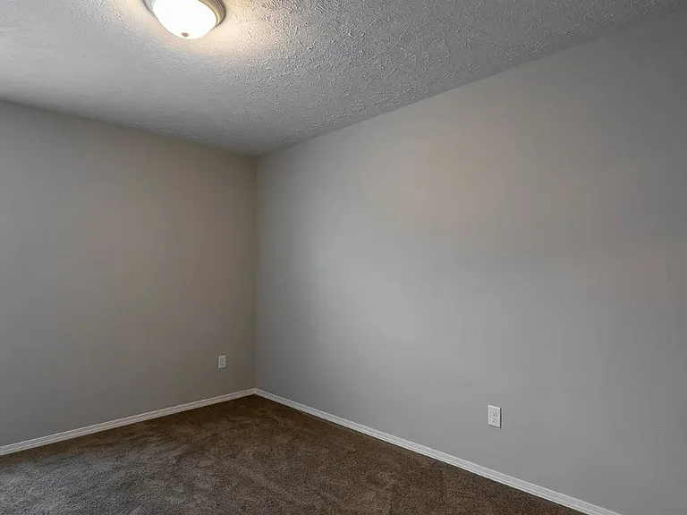 1315 S Normandy Ave — Photo 6