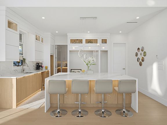 2nd image of 9190 Hatzic Ridge Dr