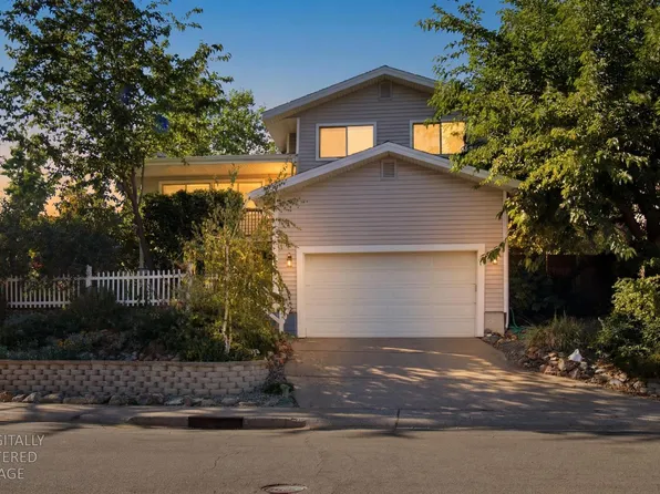 204 Celesta Dr, Grass Valley, CA 95945
