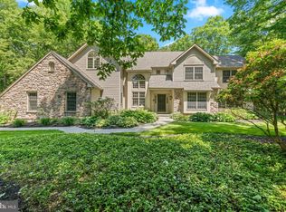 155 Barton Dr, Spring City, PA 19475