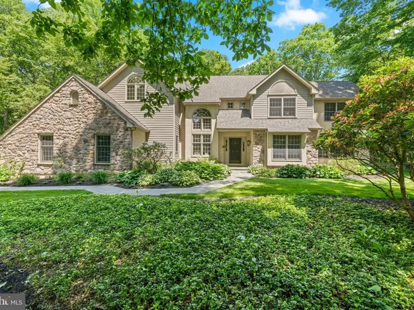 155 Barton Dr, Spring City, PA 19475