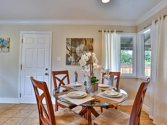 5th image of 502 War Admiral Ave