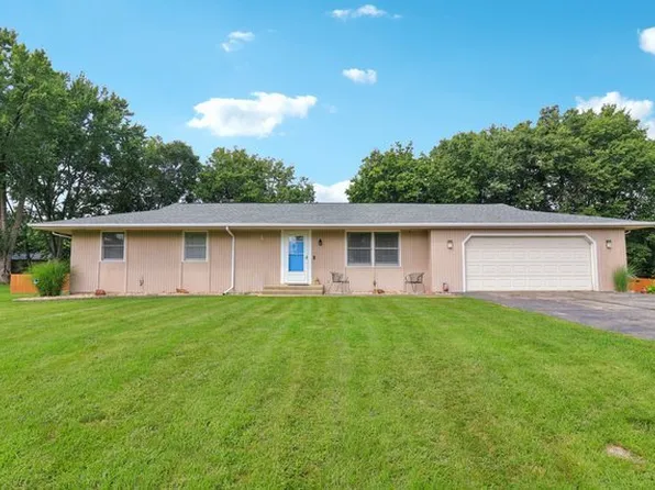 13748 Cassidy Dr, Rockton, IL 61072