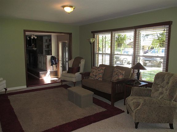 2nd image of 1550 Lady Marian Dr