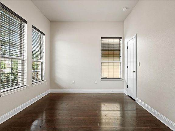 5th image of 5009 Mandevilla Dr
