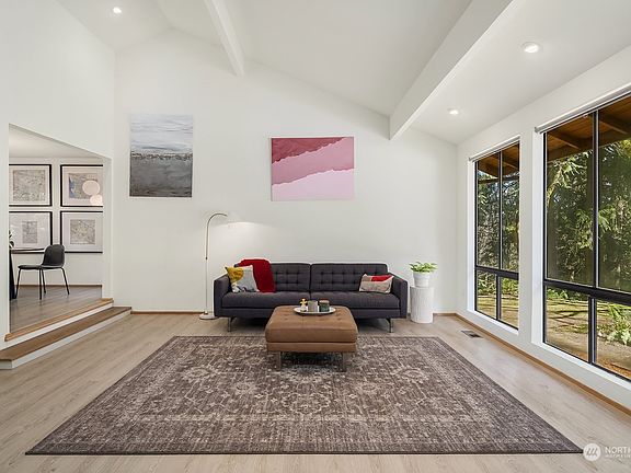 5th image of 5027 279th Avenue NE