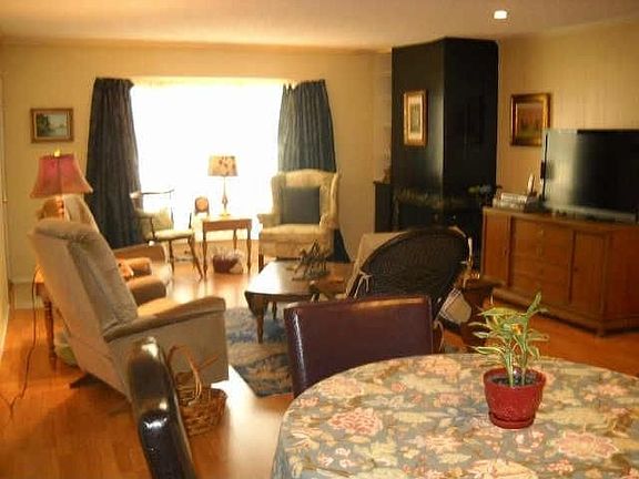 3rd image of 7832 Royal Ln APT 102