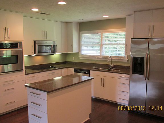 Kitchen - Quartz, Island