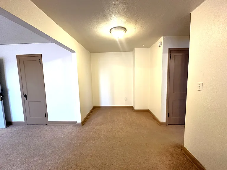 120 Main St N #4 — Photo 6