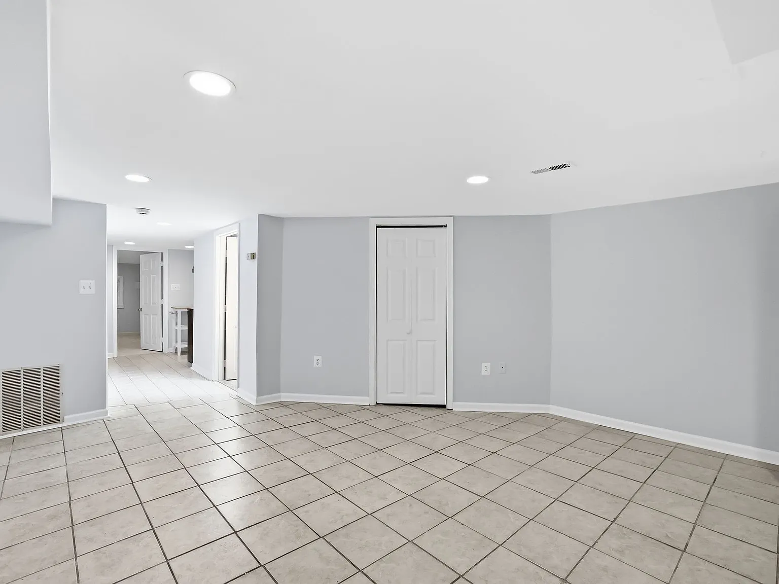 1 bed, 605 sqft, $1,950 — Photo 4