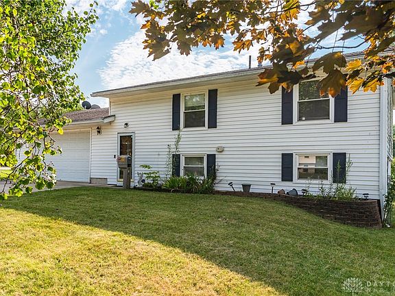 4th image of 31 Sunnybrook Ct