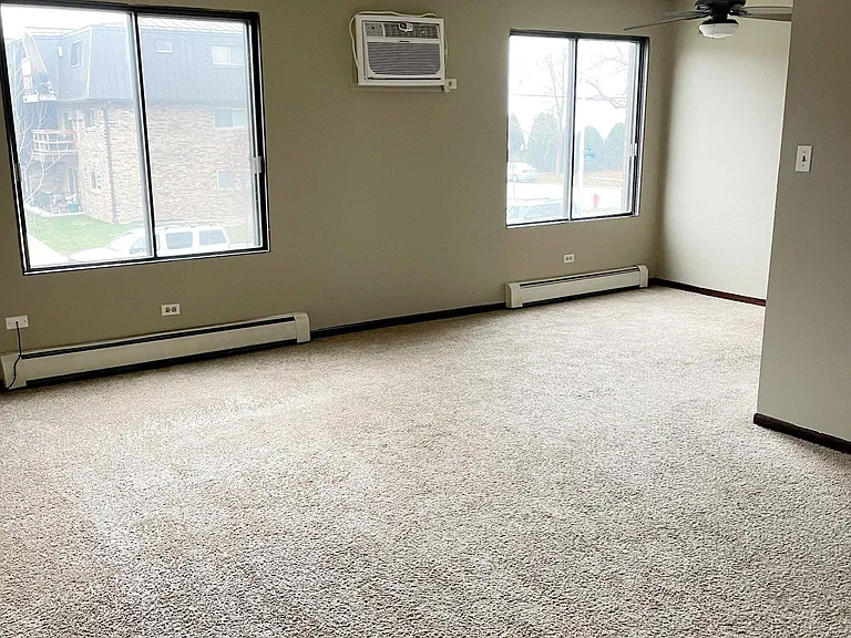 10505 Parkside Ave #2F — Photo 7