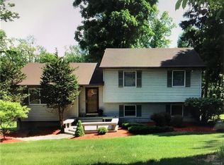 49 Old Quaker Hill Rd, Monroe, NY 10950