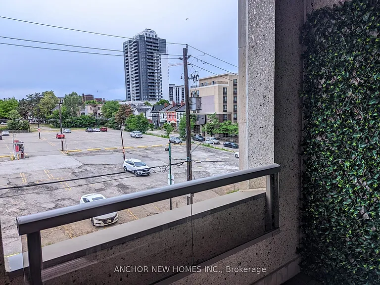 150 Main St W #304 — Photo 28