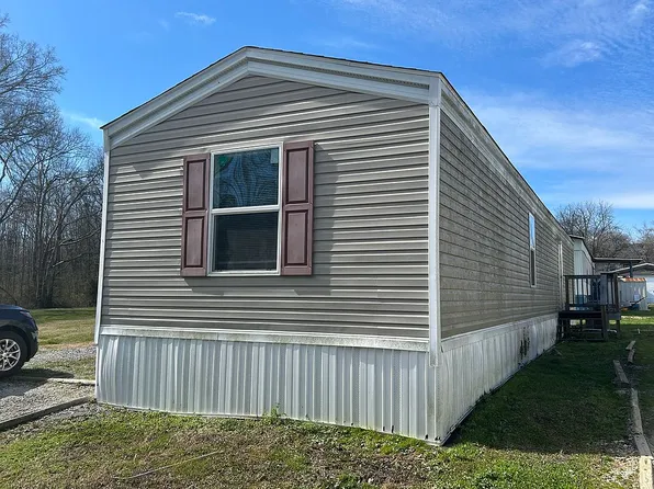 84 Jake Dr, Rossville, GA 30741