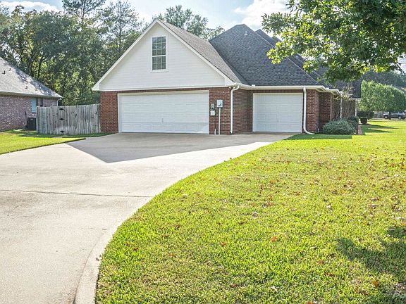3 Car Garage