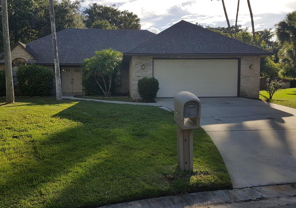 1st image of 30 Queen Ann Ct