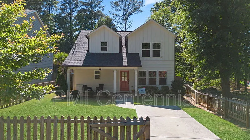 1120 Wedgewood Dr NW