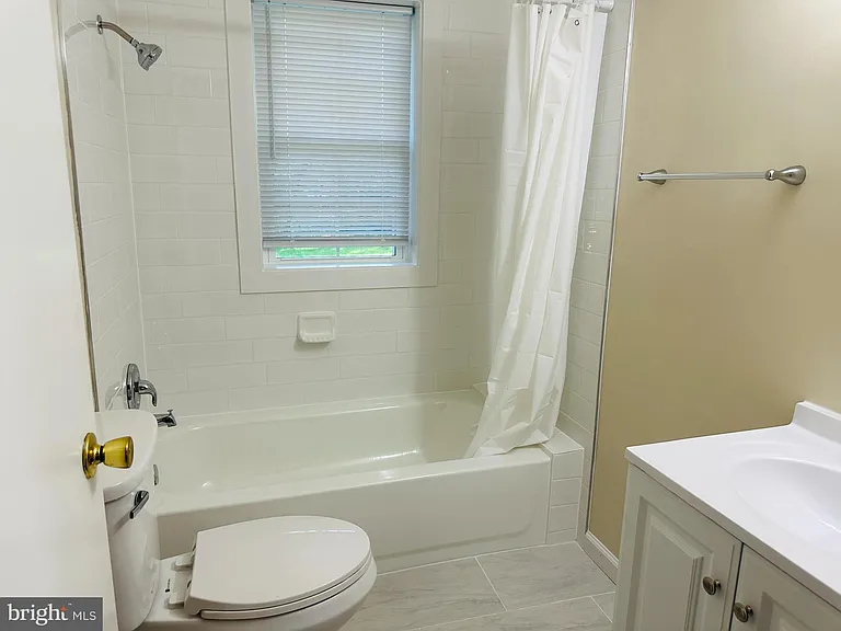 21120 Martinsburg Rd — Photo 14