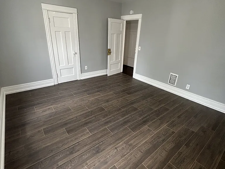 140-142 Electric Ave #140 — Photo 5