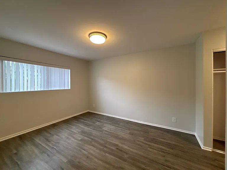 2039 North Las Palmas Ave — Photo 28