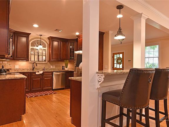 3rd image of 66 Essex Manor Ln