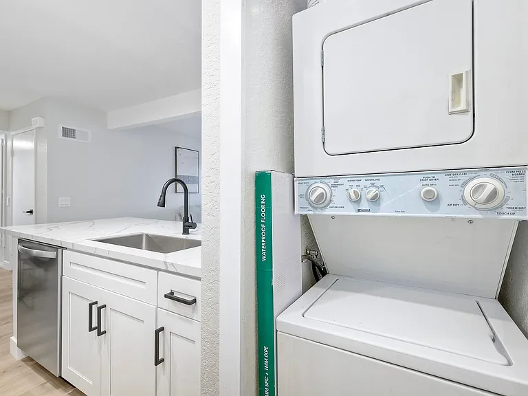 9209 Village Glen Dr #146 — Photo 19