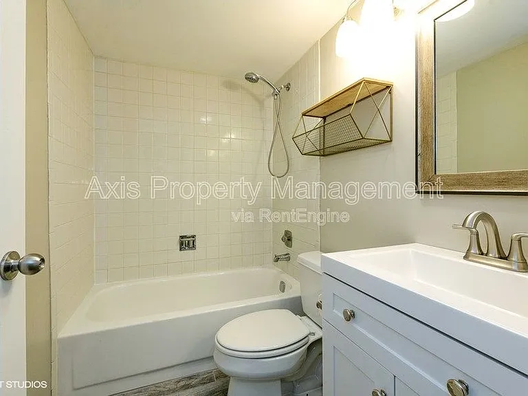 1010 Wesley Ln #1 — Photo 8