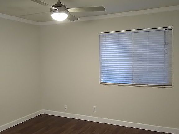 4th image of 5914 Murietta Ave APT C