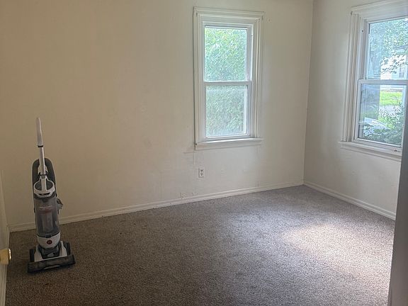 3rd image of 308 Canby Ave