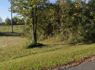 513 Co Rd, Etowah, TN 37331