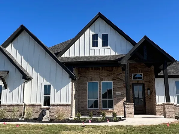 2051 Sunset Ridge Dr, Weatherford, TX 76087