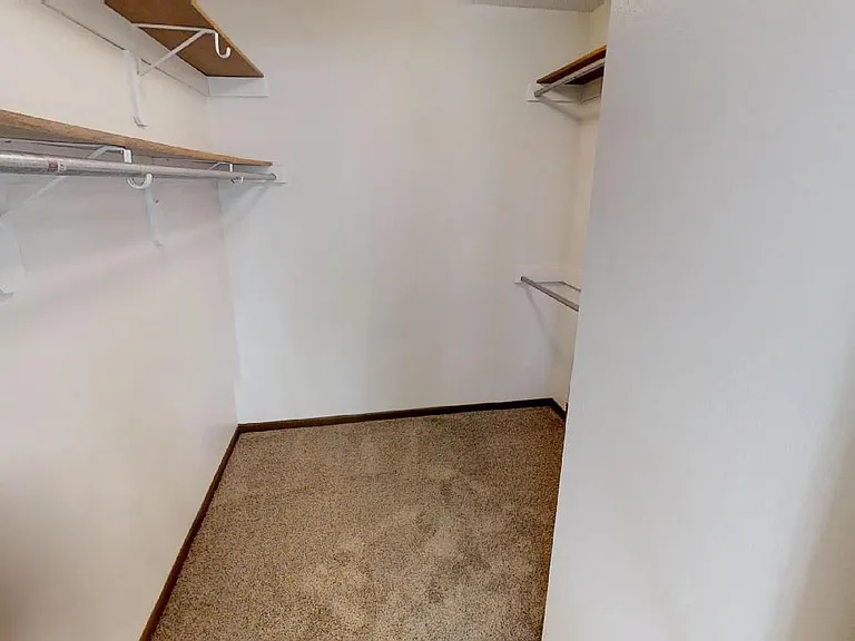 215 Raphael Ave — Photo 7