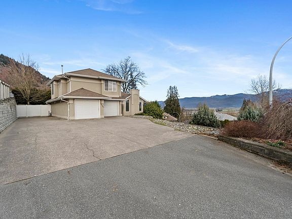 2nd image of 36111 Spyglass Ln