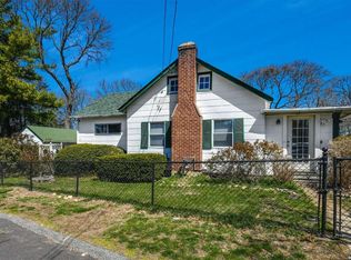 100 Pierce St, Centerport, NY